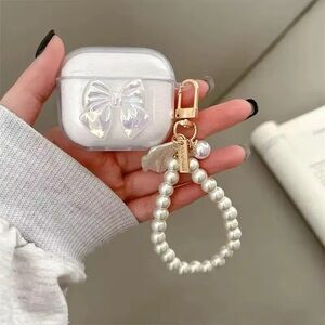 GENERATION 4 AIRPOD PROTECTIVE CASE W/PEARL KEYRING